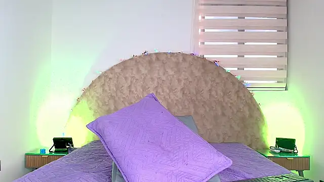 anisha x online show from 4, 12, 2025