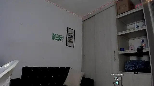 Snapshot of _diegsz_ chatting on 7, 2, 2025 diegsz online show from 7, 2, 2025