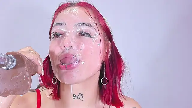 Snapshot of annika_taylor chatting on 18, 12, 2024 annika taylor online show from 18, 12, 2024