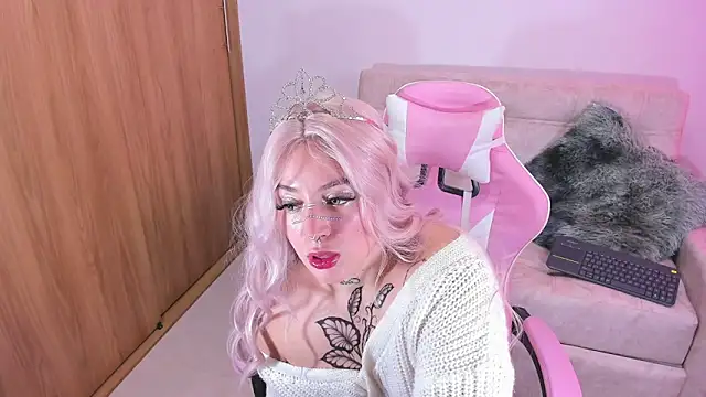 Snapshot of annika_taylor chatting on 22, 12, 2024 annika taylor online show from 22, 12, 2024