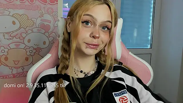 Snapshot of shy_melony chatting on 28, 4, 2026 shy melony online show from 28, 4, 2026