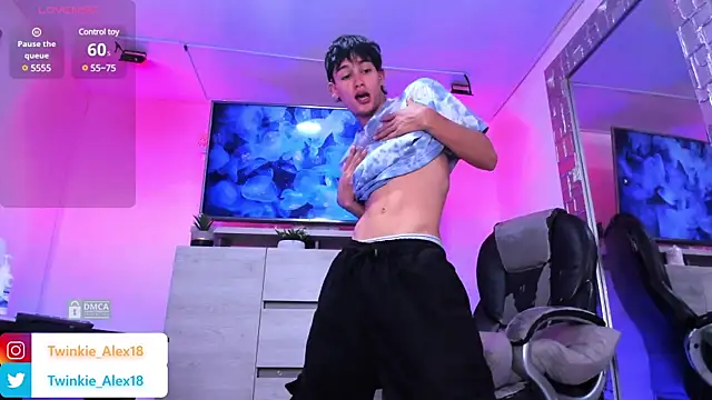 Twinkie-Alex18 online show from 18, 12, 2024