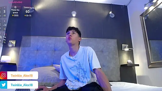 Twinkie-Alex18 online show from 19, 2, 2025
