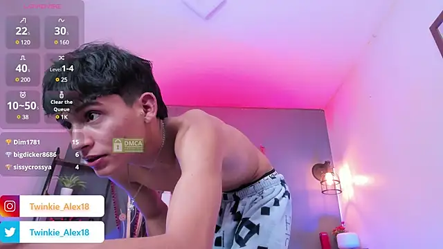 Twinkie-Alex18 online show from 28, 2, 2025