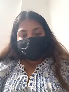 Hotmilfxox online show from 5, 1, 2025