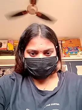 Hotmilfxox online show from 7, 1, 2025