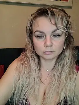 candy queeen online show from 28, 11, 2025