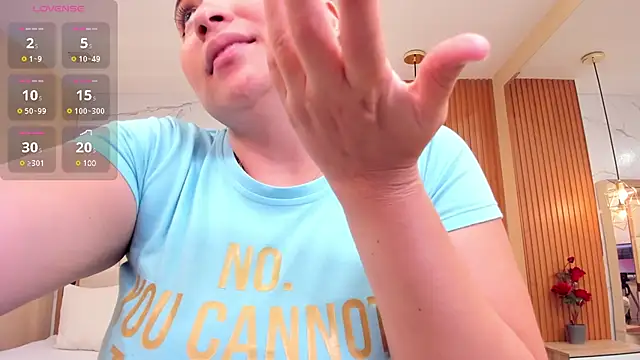 Snapshot of dulce_santamaria chatting on 4, 12, 2024 dulce santamaria online show from 4, 12, 2024