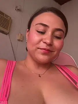 Snapshot of dulce_santamaria chatting on 1, 3, 2025 dulce santamaria online show from 1, 3, 2025