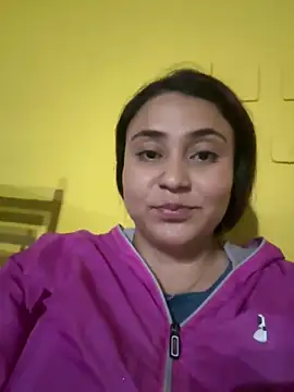 Snapshot of dulce_santamaria chatting on 6, 3, 2025 dulce santamaria online show from 6, 3, 2025