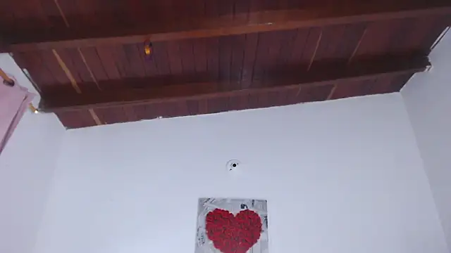 Snapshot of Amara_Red chatting on 17, 10, 2025 Amara Red online show from 17, 10, 2025