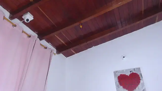 Snapshot of Amara_Red chatting on 24, 10, 2025 Amara Red online show from 24, 10, 2025