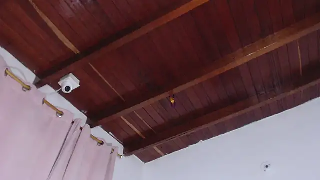 Snapshot of Amara_Red chatting on 27, 10, 2025 Amara Red online show from 27, 10, 2025