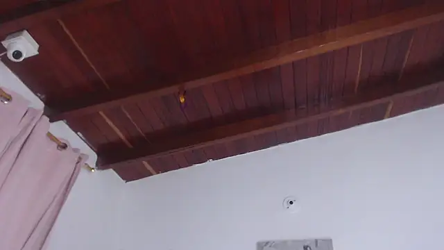 Snapshot of Amara_Red chatting on 5, 11, 2025 Amara Red online show from 5, 11, 2025