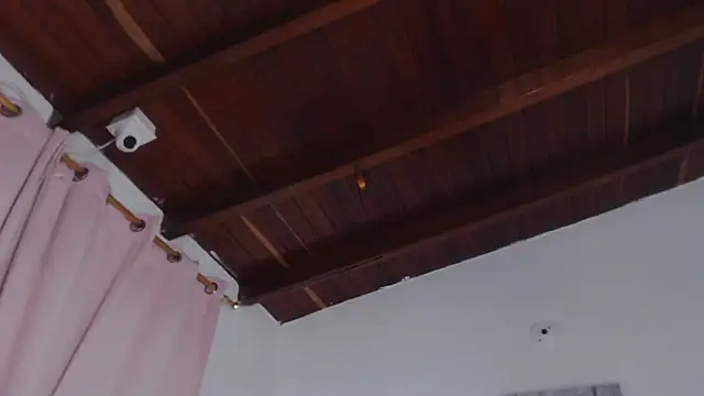 Snapshot of Amara_Red chatting on 22, 12, 2025 Amara Red online show from 22, 12, 2025