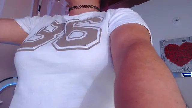 Snapshot of Amara_Red chatting on 3, 7, 2026 Amara Red online show from 3, 7, 2026