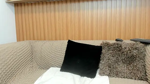  karla Brunette  online show from 27, 3, 2026