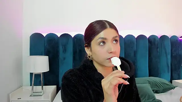 AnnyCherry  online show from 14, 11, 2025