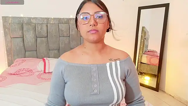 Snapshot of DIANEE_01 chatting on 27, 5, 2026 DIANEE 01 online show from 27, 5, 2026