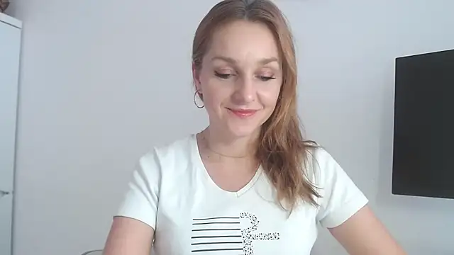 Snapshot of AliciaDesire chatting on 16, 2, 2026 AliciaDesire online show from 16, 2, 2026