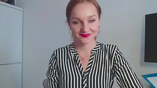 Snapshot of AliciaDesire chatting on 24, 2, 2026 AliciaDesire online show from 24, 2, 2026