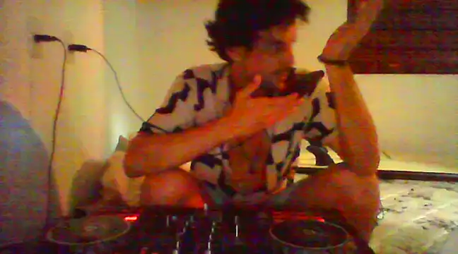 couplemilk online show from 24, 1, 2025