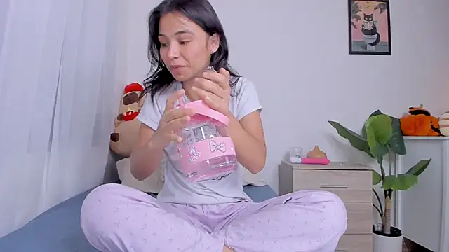 Snapshot of Adriennesexxx chatting on 26, 10, 2025 Adriennesexxx online show from 26, 10, 2025