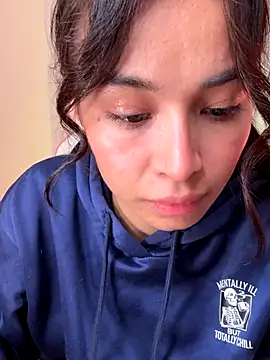 Snapshot of Adriennesexxx chatting on 5, 12, 2025 Adriennesexxx online show from 5, 12, 2025