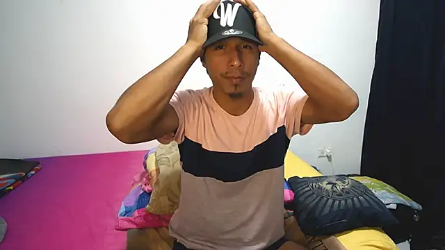 Snapshot of michaelhotbbc chatting on 20, 11, 2025 michaelhotbbc online show from 20, 11, 2025