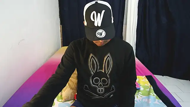 Snapshot of michaelhotbbc chatting on 27, 11, 2025 michaelhotbbc online show from 27, 11, 2025