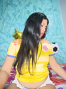 Snapshot of DIORA_Latina chatting on 19, 6, 2026 DIORA Latina online show from 19, 6, 2026