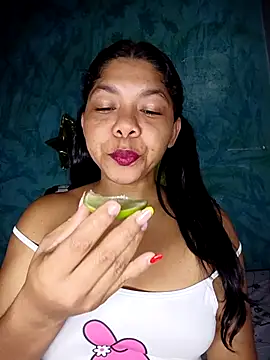 Snapshot of DIORA_Latina chatting on 25, 7, 2026 DIORA Latina online show from 25, 7, 2026