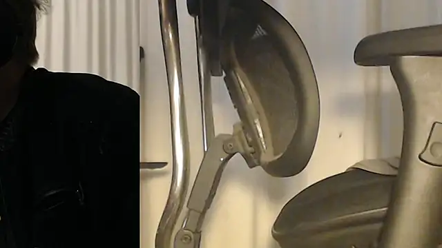 Snapshot of BrisonChase chatting on 4, 2, 2025 BrisonChase online show from 4, 2, 2025