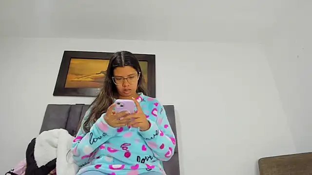 Snapshot of Vahiolet_smith chatting on 6, 2, 2026 Vahiolet smith online show from 6, 2, 2026