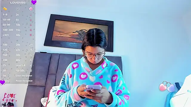 Snapshot of Vahiolet_smith chatting on 14, 2, 2026 Vahiolet smith online show from 14, 2, 2026