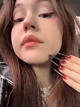 Peachy Dream online show from 4, 3, 2026