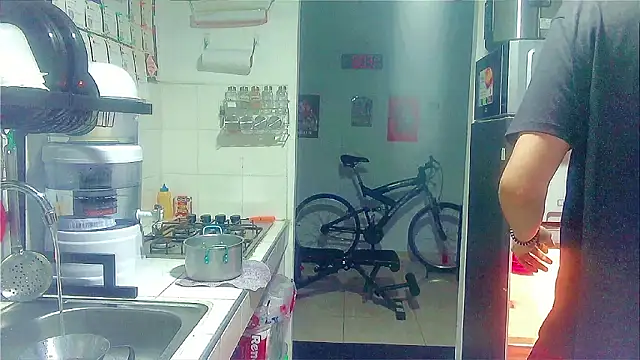 Andy gray online show from 4, 2, 2026