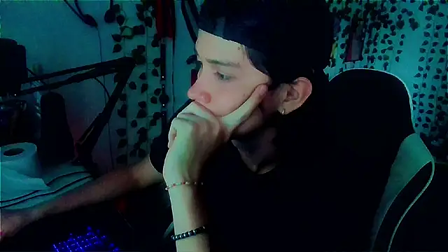 Andy gray online show from 14, 4, 2026