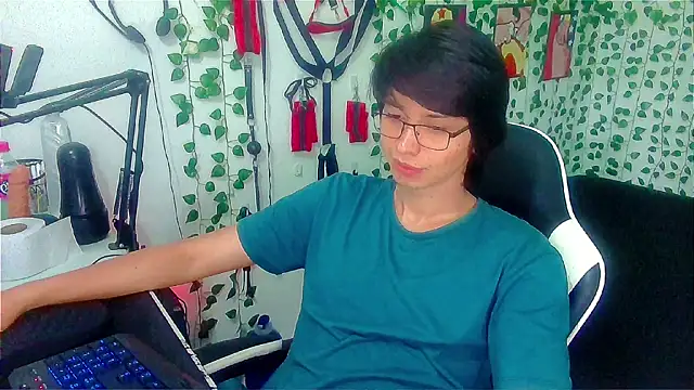 Snapshot of Andy_gray chatting on 17, 4, 2026 Andy gray online show from 17, 4, 2026