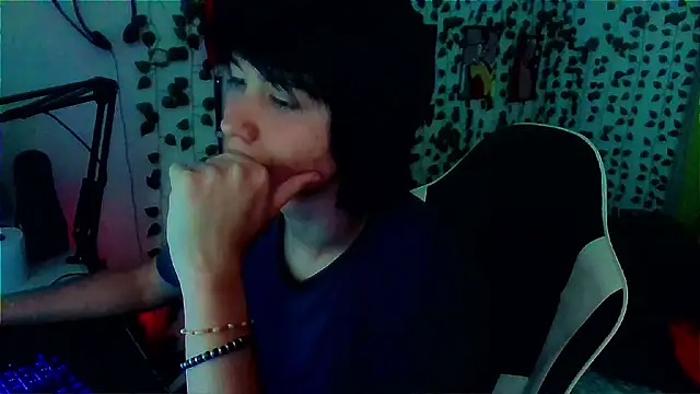 Snapshot of Andy_gray chatting on 18, 4, 2026 Andy gray online show from 18, 4, 2026