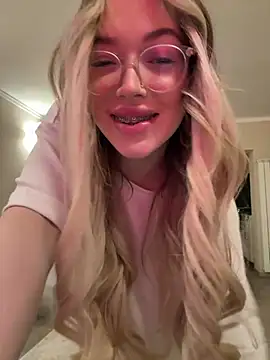 KylieJoyce online show from 26, 2, 2025