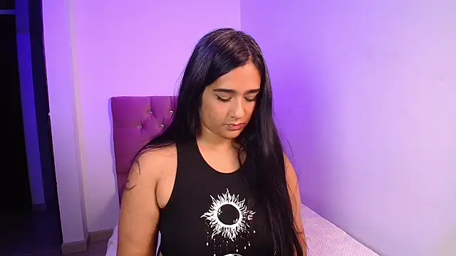 Snapshot of Maeena chatting on 3, 3, 2026 Maeena online show from 3, 3, 2026