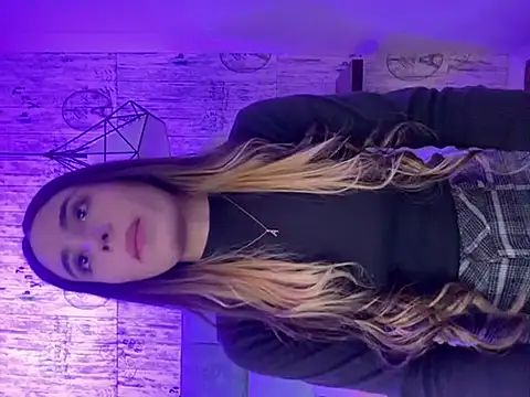 Snapshot of AbyThompson chatting on 6, 2, 2025 AbyThompson online show from 6, 2, 2025
