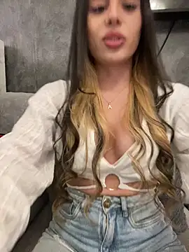 Snapshot of AbyThompson chatting on 28, 2, 2025 AbyThompson online show from 28, 2, 2025