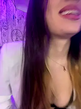 Snapshot of AbyThompson chatting on 30, 9, 2025 AbyThompson online show from 30, 9, 2025