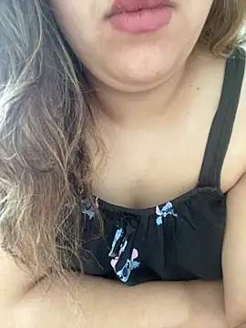 yassminsexy22 online show from 6, 4, 2026