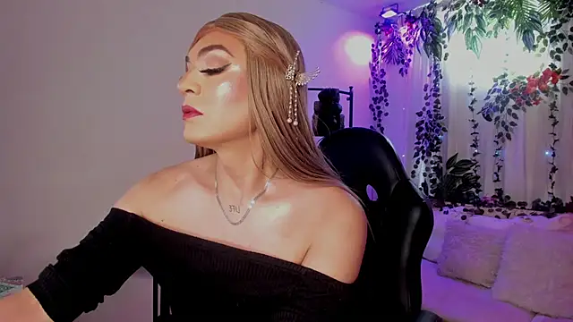 Snapshot of karol_elegance_ chatting on 9, 5, 2026 karol elegance online show from 9, 5, 2026