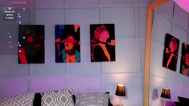 Elizabeth Santos online show from 25, 11, 2025