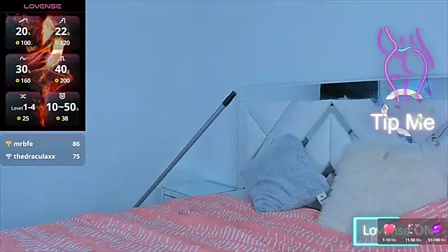 Snapshot of _violetadulce chatting on 4, 2, 2025  violetadulce online show from 4, 2, 2025