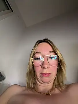 Snapshot of Giuliana_baby chatting on 12, 3, 2026 Giuliana baby online show from 12, 3, 2026